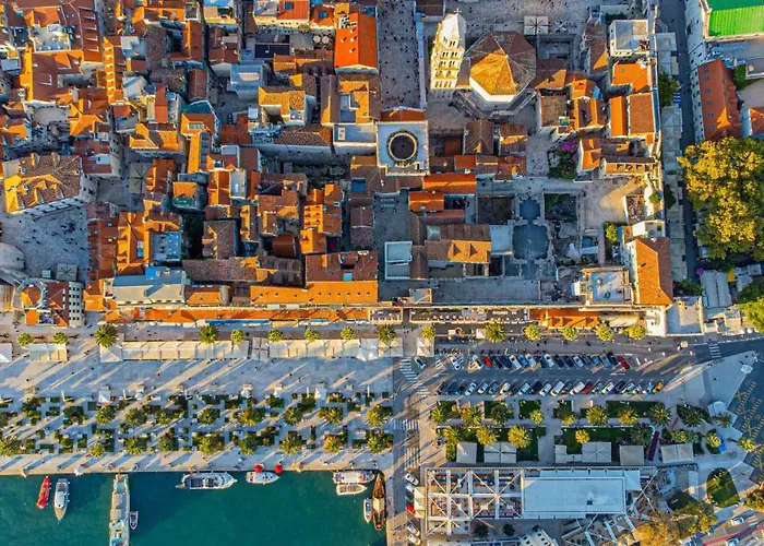 Miranda's Place Split